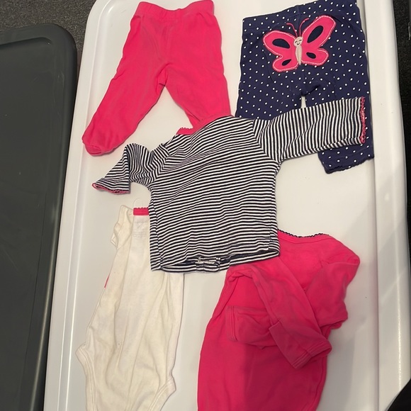 Carter’s newborn girls 5 piece set - Picture 2 of 3